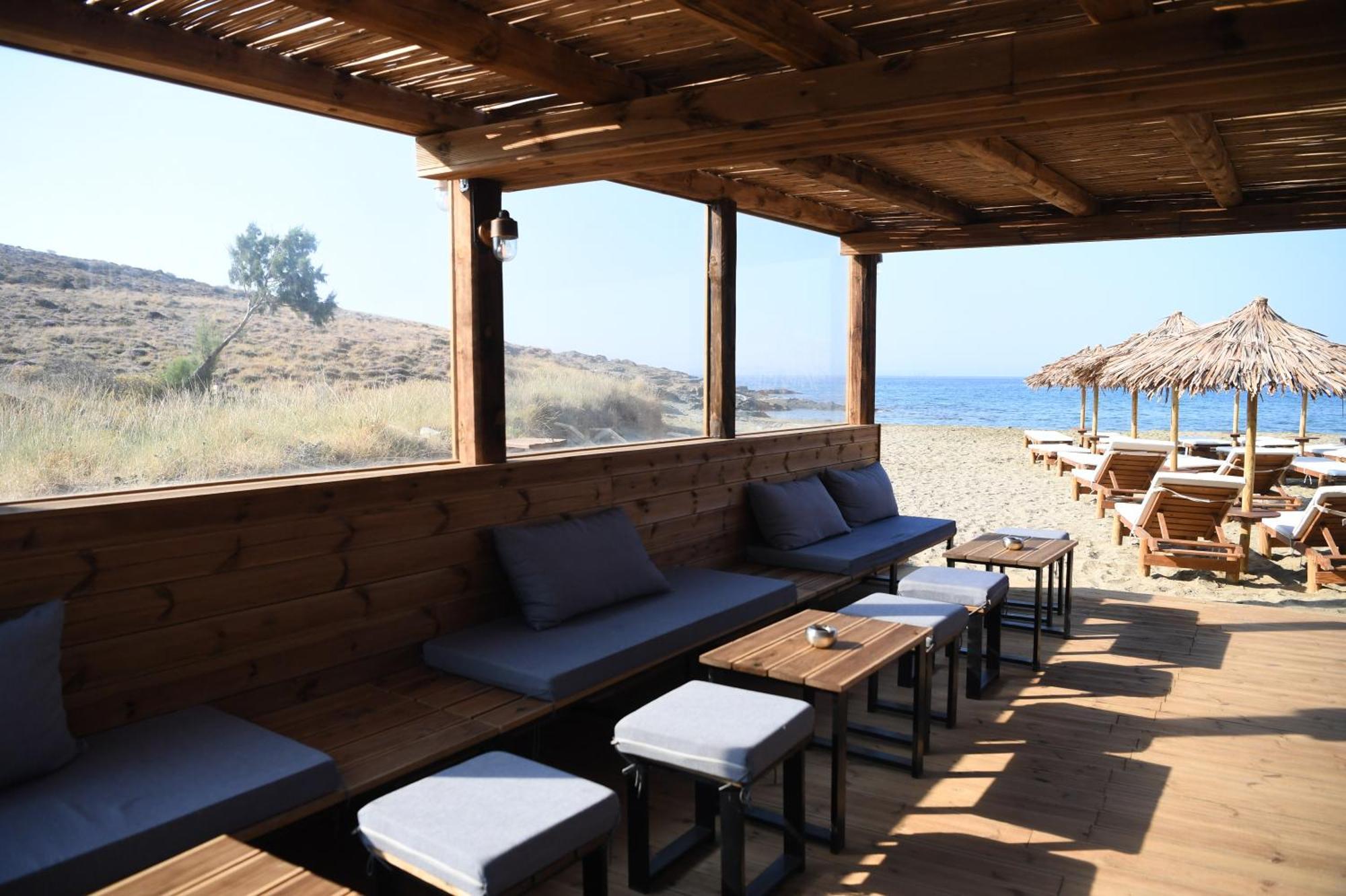 Nostos Beachfront Apartments & Studios Agios Loannis Exterior foto