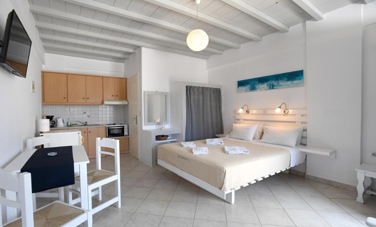Nostos Beachfront Apartments & Studios Agios Loannis Exterior foto
